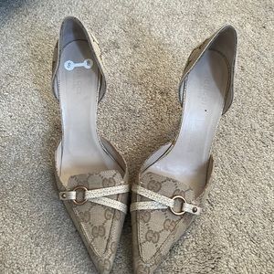 Gucci monochrome heels
